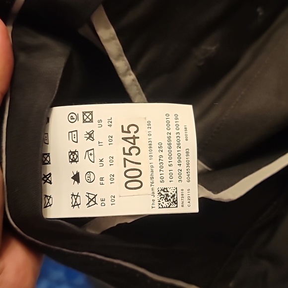 Hugo Boss Suit - Picture 7 of 8